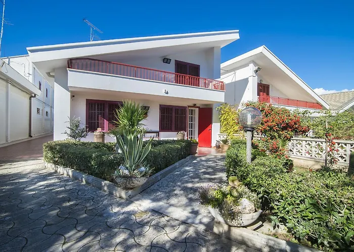 Marta לינה וארוחת בוקר